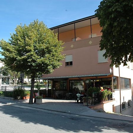 Hotel Il Quadrifoglio Cascia Exterior photo