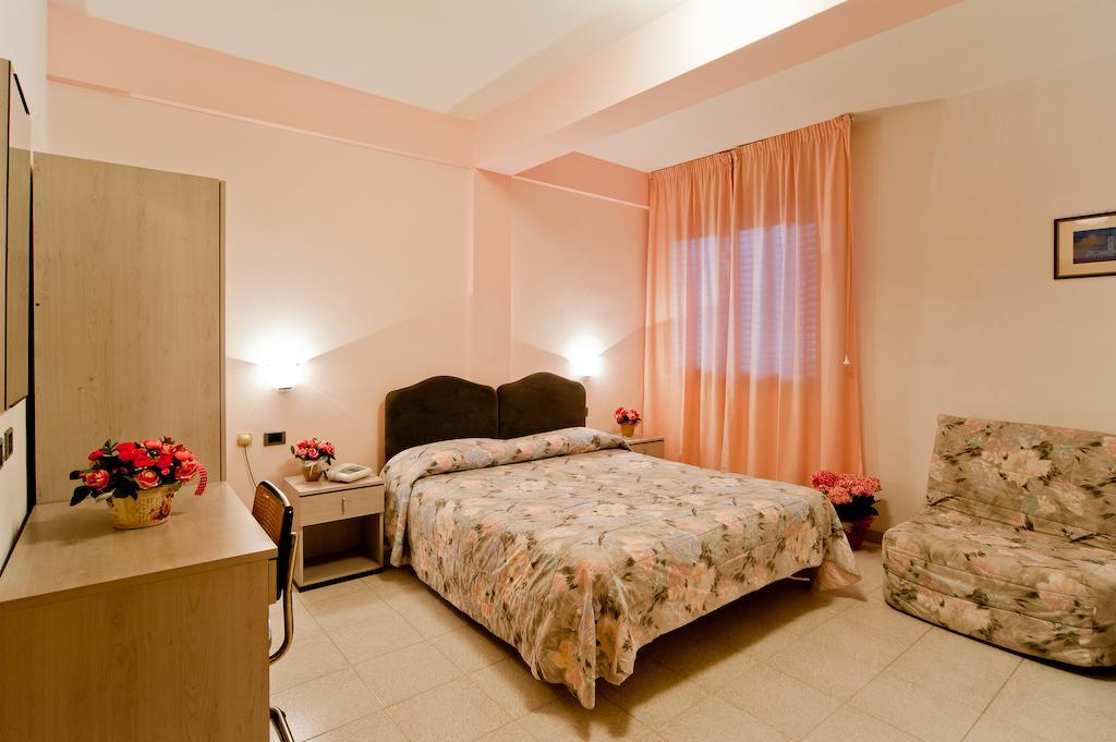 Hotel Il Quadrifoglio Cascia Room photo